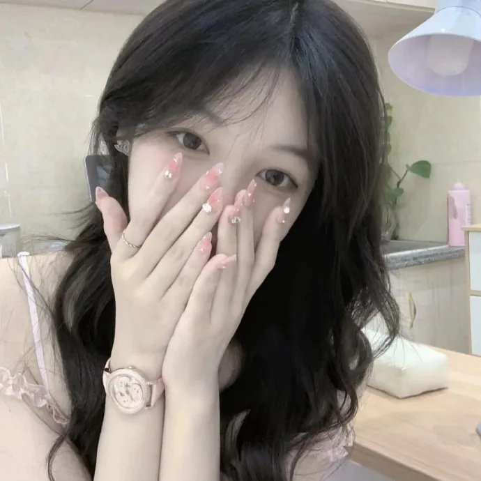 赤裸的美奈子